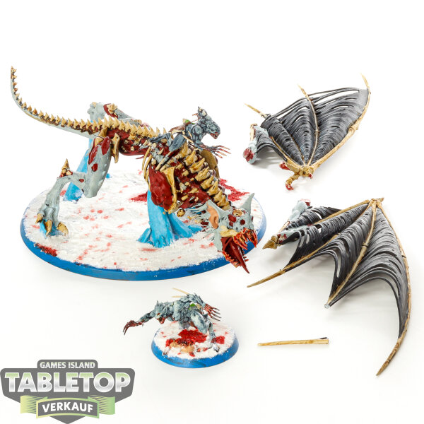 Flesh-eater Courts - Abhorrant Ghoul King on Royal Terrorgheist - bemalt