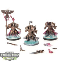 Adeptus Custodes - 3 x Allarus Custodians - teilweise bemalt