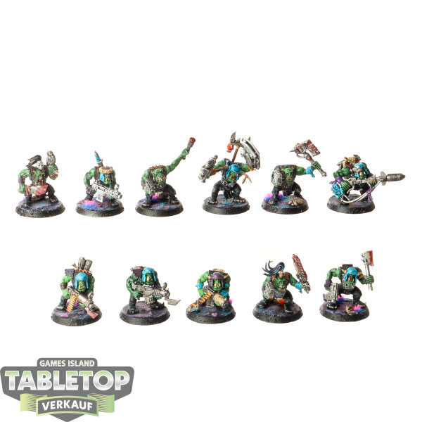 Orks - 11 Ork Boyz - bemalt