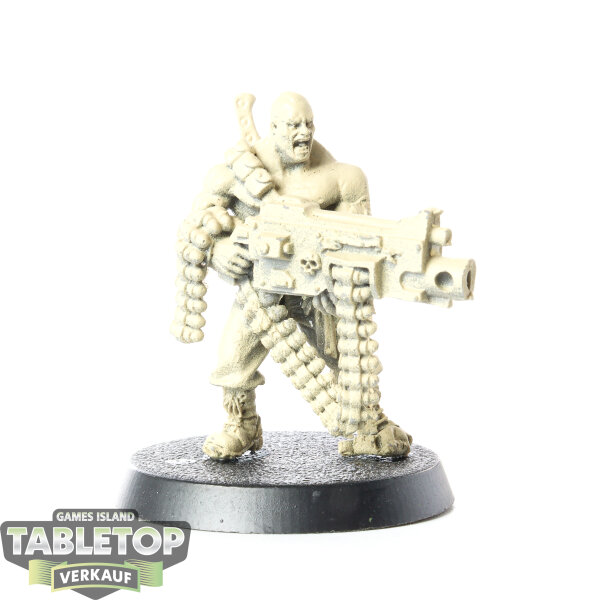 Astra Militarum - Sergeant Harker - grundiert