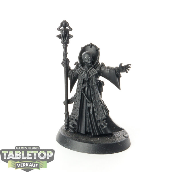 Genestealer Cults - Magus - grundiert
