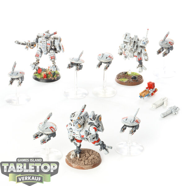 Tau Empire - 3 x XV8 Crisis Battlesuit Team klassisch - teilweise bemalt