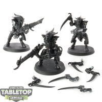 Tyraniden - 3x Tyranid Warriors - grundiert