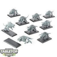 Warriors of Chaos - 9x Chaos Warhounds - unbemalt