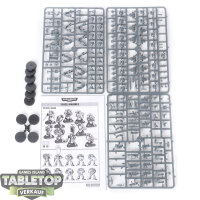 Space Marines - 10x Tactical Squad - im Gussrahmen