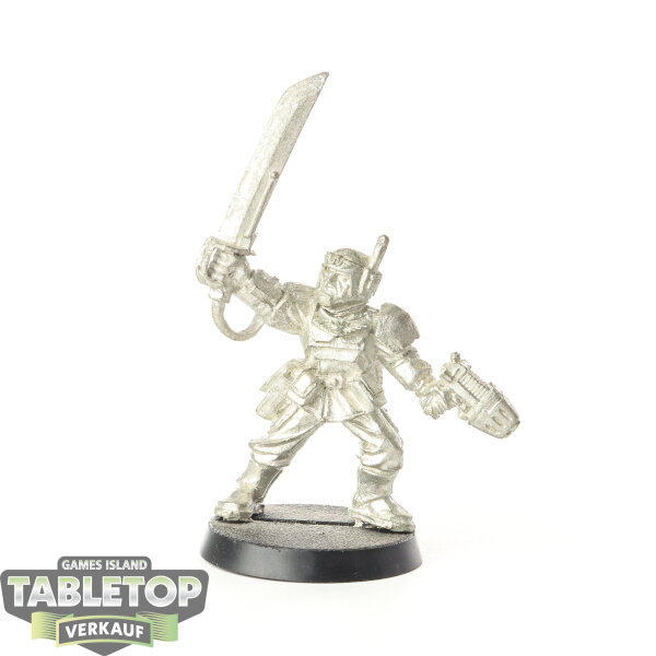 Astra Militarum - Cadian Lieutenant (Castellan) klassisch - unbemalt