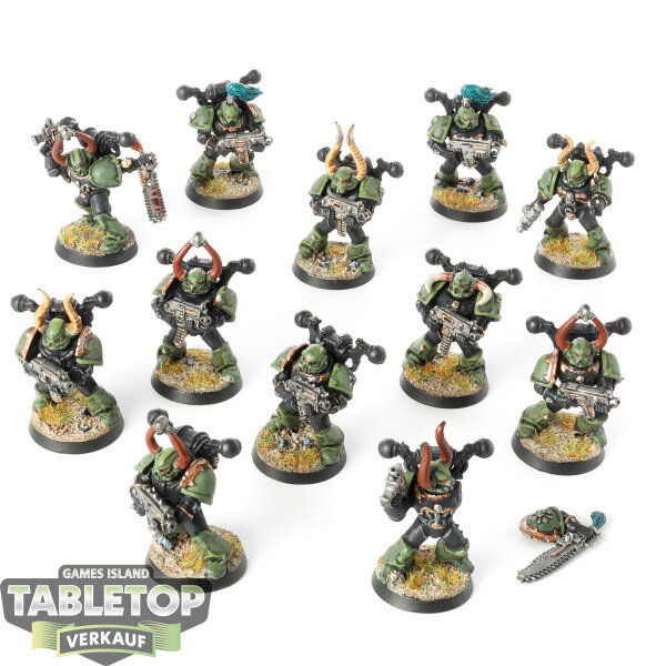 Chaos Space Marines - 12 Chaos Space Marines klassisch - bemalt