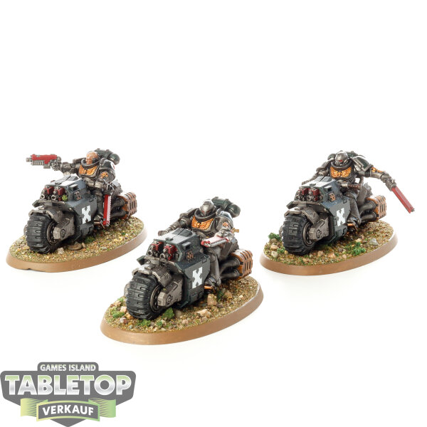 Ultramarines - 3 Outriders - bemalt