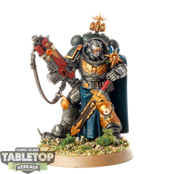 Ultramarines - Captain in Gravis Armour - bemalt
