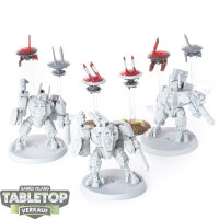 Tau Empire - 3 x XV8 Crisis Battlesuit Team - grundiert
