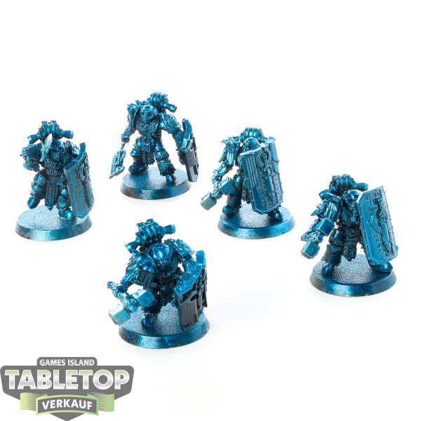 Ultramarines - 5 Invictarus Suzerain Squad - teilweise bemalt