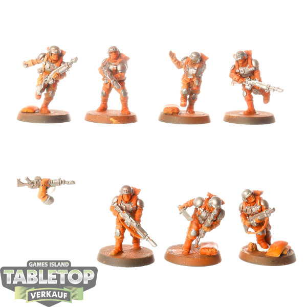 Astra Militarum - 7 x Cadian Shock Troops - teilweise bemalt