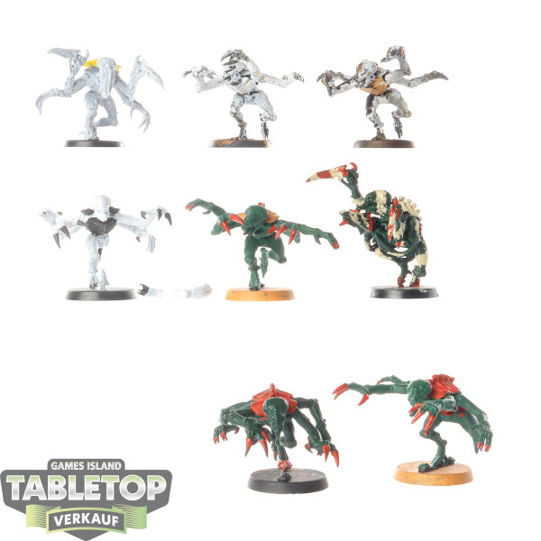 Tyraniden - 8 x Genestealers klassisch - teilweise bemalt