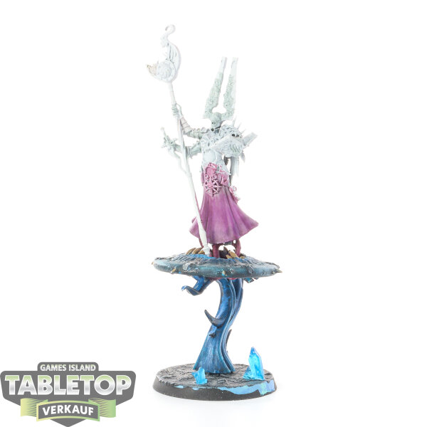 Disciples of Tzeentch - Gaunt Summoner on Disc of Tzeentch - teilweise bemalt