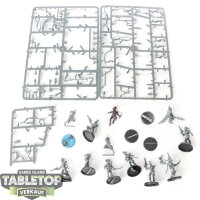 Drukhari - 12x Wyches - teilweise gebaut