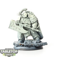 Horus Heresy - Legion Praetor with Power Axe - grundiert