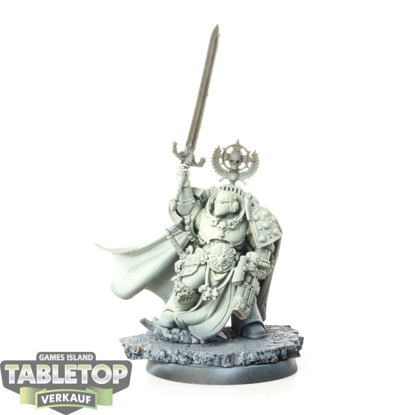 Horus Heresy - Legion Praetor with Power Sword - grundiert