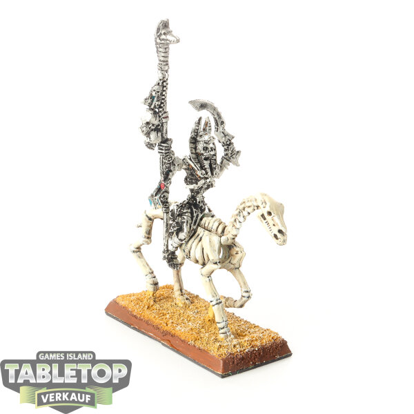 Tomb Kings of Khemri - Liche Priest on Horse - teilweise bemalt