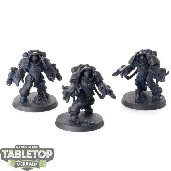 Space Marines - 3x Primaris Aggressors - grundiert