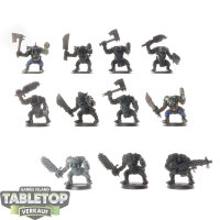 Orks - 11 x Ork Boyz - teilweise bemalt