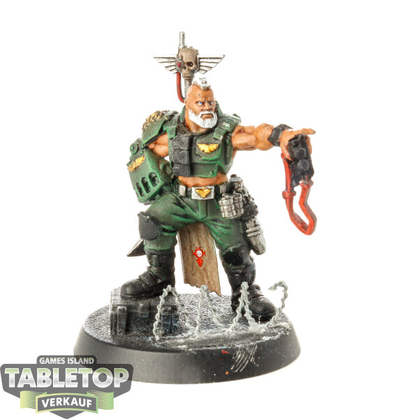 Astra Militarum - Catachan Colonel - bemalt