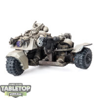Space Marines - Space Marine Attack Bike - teilweise bemalt
