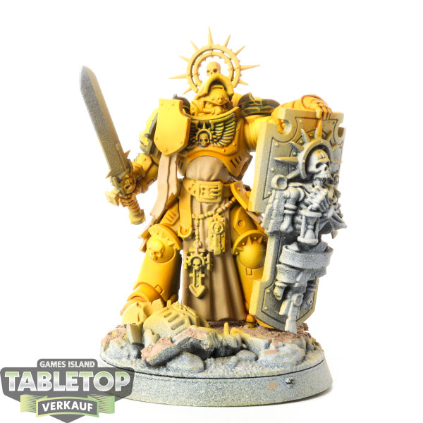 Space Marines - Captain with Relic Shield - teilweise bemalt