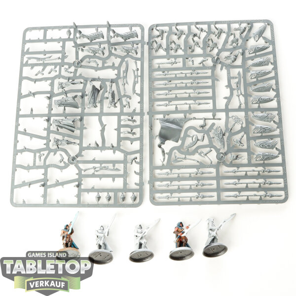 Wood Elf Realms - 10x Wildwood Rangers - teilweise gebaut