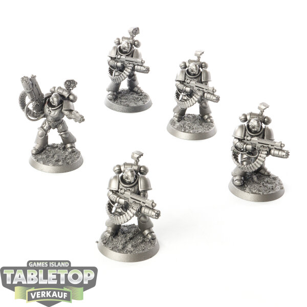 Space Marines - 5 Desolation Marines - grundiert