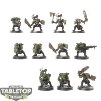 Orks - 11 x Ork Boyz - teilweise bemalt