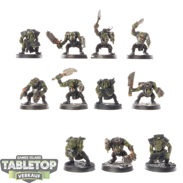 Orks - 11 x Ork Boyz - teilweise bemalt