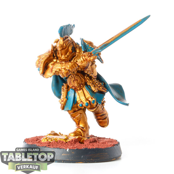 Adeptus Custodes - Blade Champion - teilweise bemalt