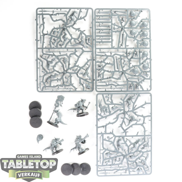 Seraphon - 10 x Saurus Warriors - teilweise gebaut