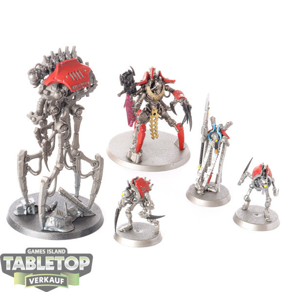 Necrons - 5x Necrons Royal Court - teilweise bemalt