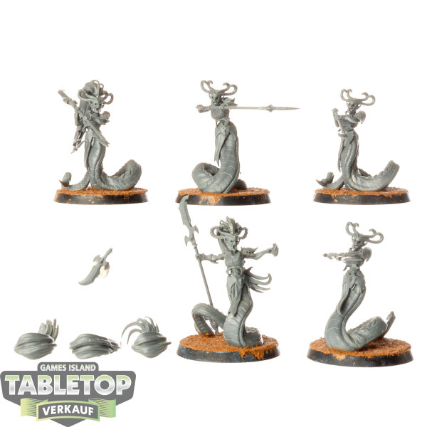 Daughters of Khaine - 5x Blood Sisters - unbemalt