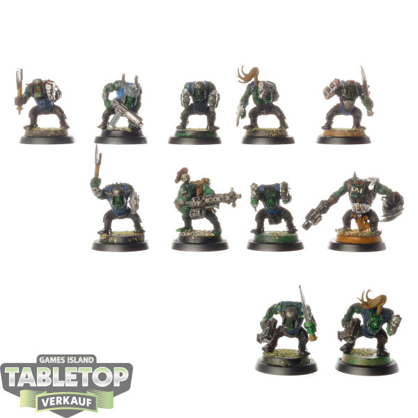 Orks - 11x Ork Boyz - teilweise bemalt