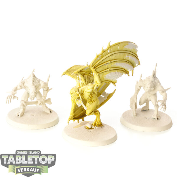 Flesh-eater Courts - 3x Crypt Horrors - teilweise bemalt