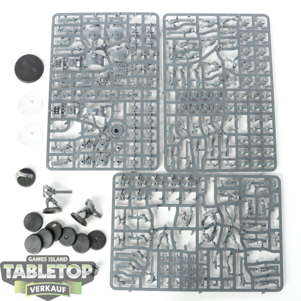 Tau Empire - 10x Fire Warriors Strike Team - teilweise gebaut