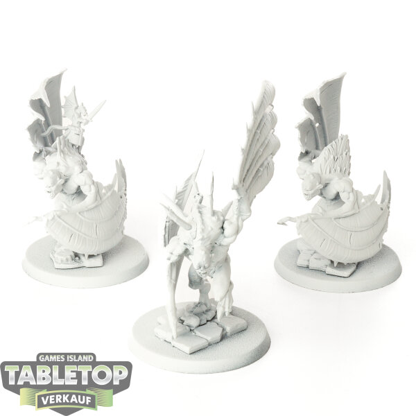 Flesh-eater Courts - 3x Crypt Flayers - grundiert