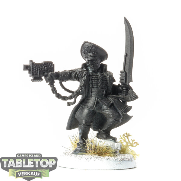 Astra Militarum - Officio Prefectus Commissar - grundiert