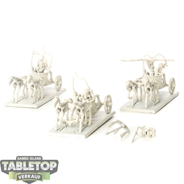 Tomb Kings of Khemri - 3x Skeleton Chariots - grundiert