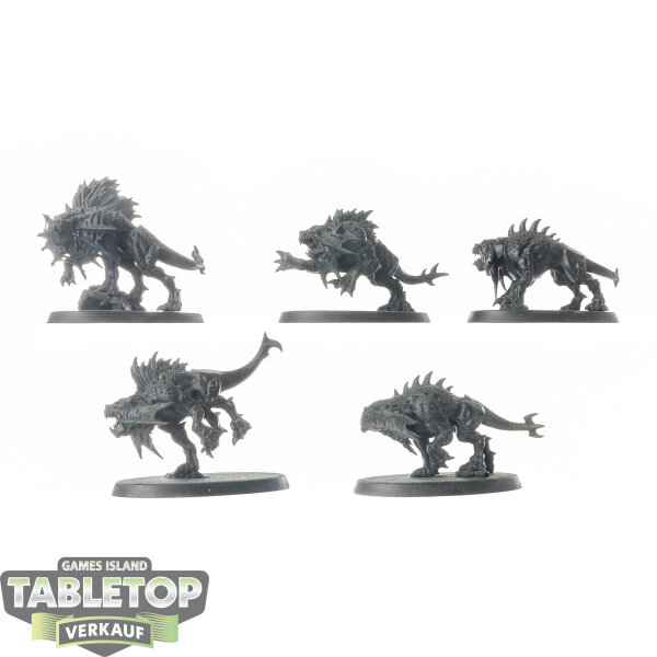 Blades of Khorne - 5x Flesh Hounds - grundiert