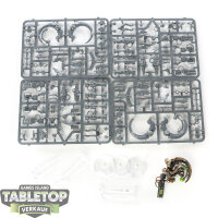 Necrons - 3 x Tomb Blades - teilweise gebaut