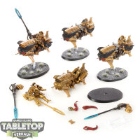 Adeptus Custodes - 4 x Vertus Praetors - teilweise gebaut