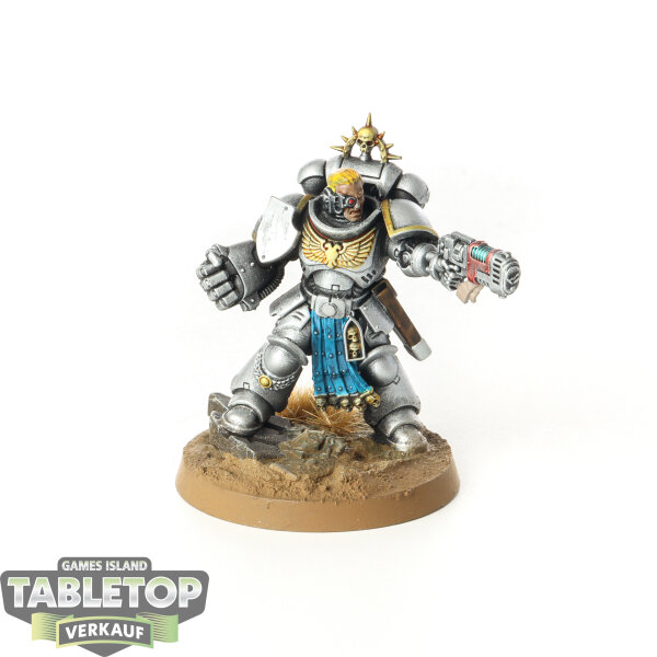 Space Marines - Lieutenant - bemalt