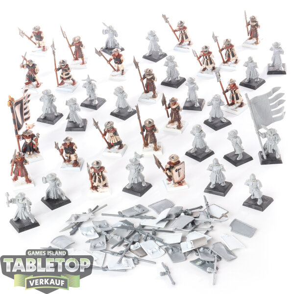 Kingdom of Bretonnia - 38x Men-at-Arms - teilweise bemalt