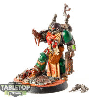Space Marines - Apothecary - bemalt