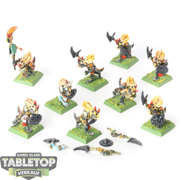 Lizardmen - 9 x Temple Guards (Classic) - bemalt