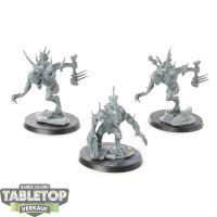 Flesh-eater Courts - 3 Crypt Haunter Courtier - grundiert