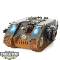 Raven Guard - Achilles Pattern Land Raider - bemalt